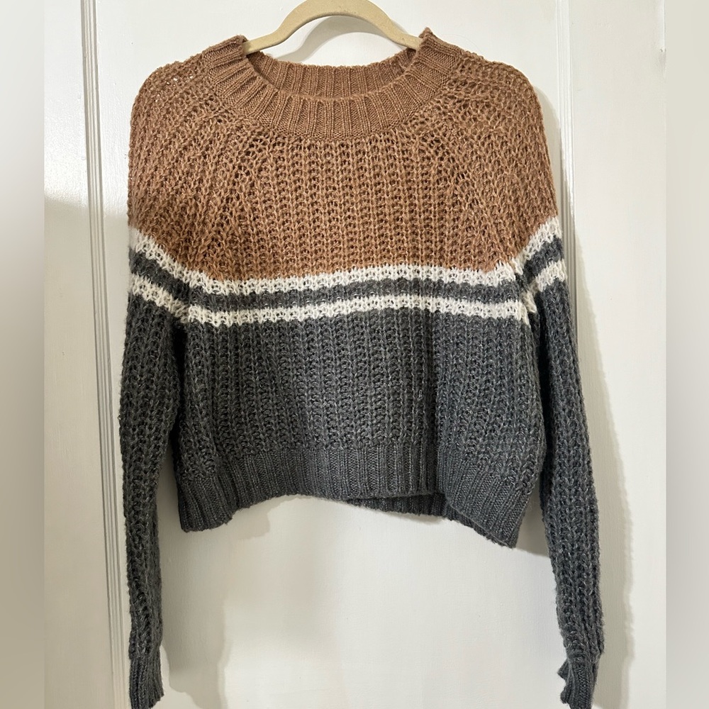 American Eagle Sweater